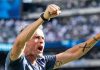 Luis Enrique merayakan kemenangan PSG atas Real Madrid