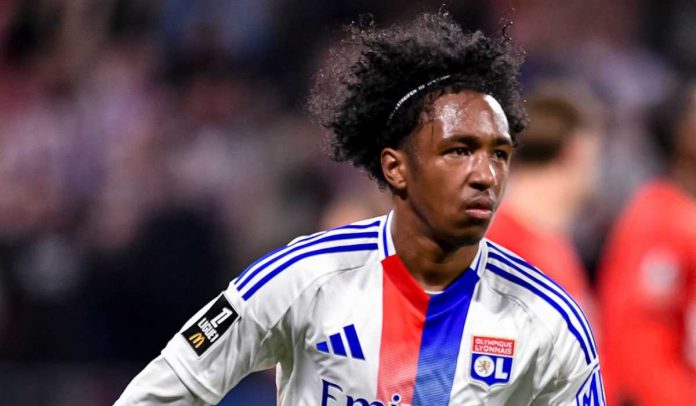 Malick Fofana merayakan golnya di laga Olympique Lyonnais vs Stade Rennais