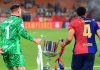Marc-Andre ter Stegen dan Ronald Araujo rayakan kemenangan La Liga