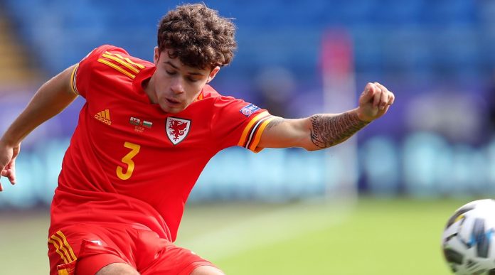 Neco Williams pemain Nottingham Forest