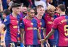 Para pemain Barcelona merayakan gol ke gawang Real Madrid