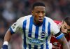 Pervis Estupihan di laga Manchester United vs Brighton