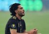 Raul Jimenez rayakan gol dengan penghormatan untuk Diogo Jota