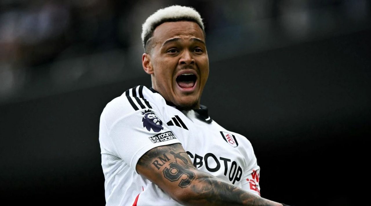 Rodrigo Muniz pemain Fulham United