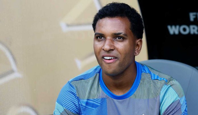 Rodrygo saat duduk di bangku cadangan Real Madrid