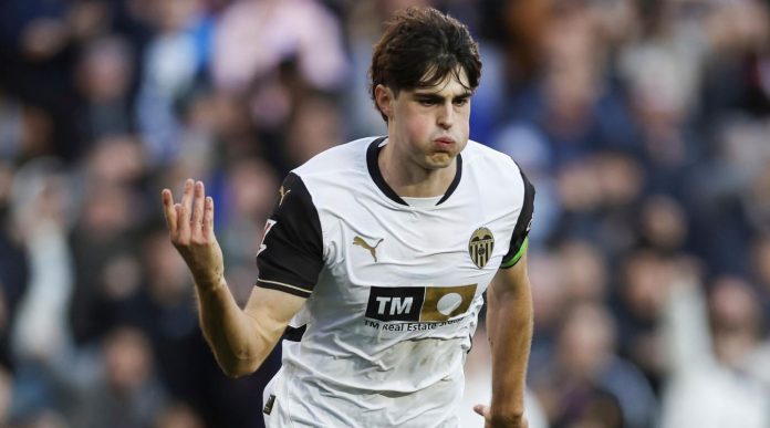 Transfer Javi Guerra ke Manchester United