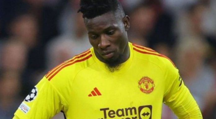 ANdre Onana di laga antara Grimsby vs Manchester United