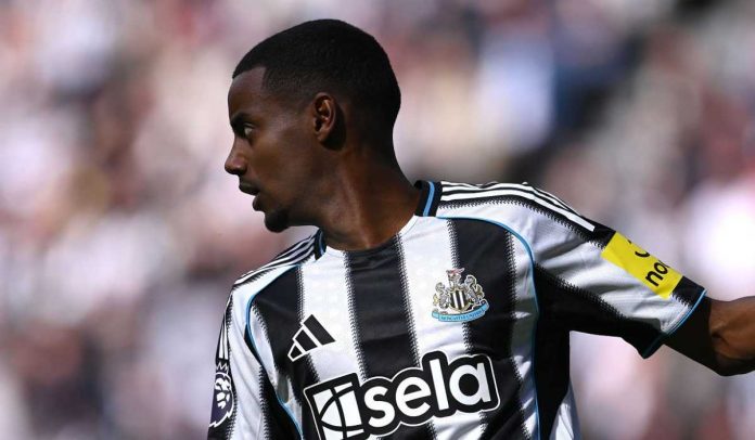 Alexander Isak masih terus dikaitkan dengan kepindahan ke Liverpool