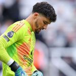 Altay Bayindir pemain Manchester United