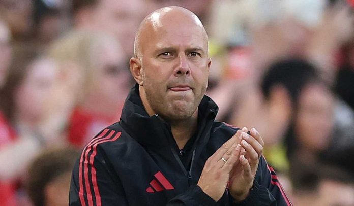 Arne Slot mendampingi timnya di laga Liverpool v Athletic Bilbao Arne Slot mendampingi timnya di laga Liverpool v Athletic Bilbao
