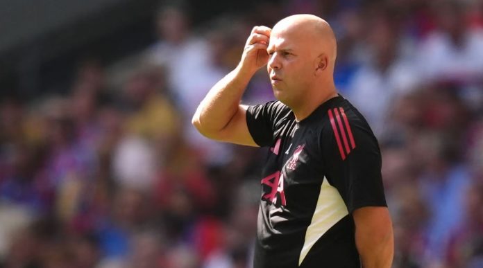 Arne Slot pelatih Liverpool saat laga FA Community Shield antara Crystal Palace vs Liverpool yang berakhir dengan kekalahan bagi The Reds