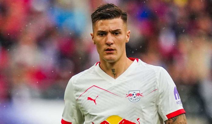 Benjamin Sesko dikabarkan pilih Manchester United dibanding Newcastle