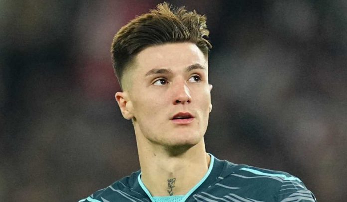 Benjamin Sesko merapat ke Manchester United