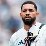 Douglas Luiz gelandang Juventus