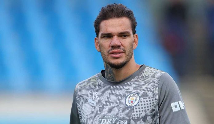 Ederson Moraes semakin tersisih dari tim Manchester City