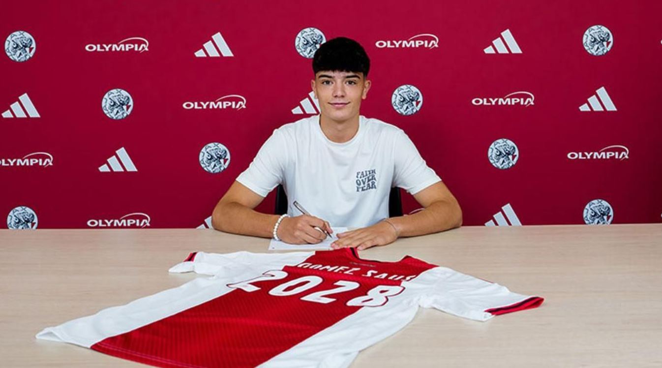 Eloi Gomez resmi gabung Ajax Amsterdam Eloi Gomez resmi gabung Ajax Amsterdam