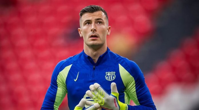 Inaki Pena kiper Barcelona