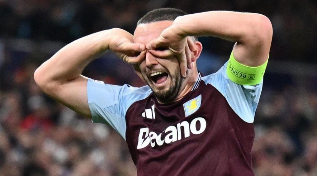 John McGinn pemain Aston Villa