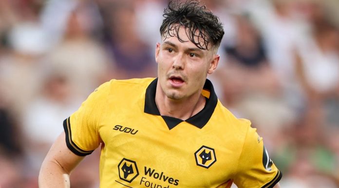 Jorgen Strand Larsen pemain Wolves