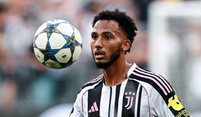 Lloyd Kelly akan dijual Juventus