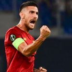 Lorenzo Pellegrini, kapten AS Roma, sedang menjadi target transfer utama West Ham United pada musim panas ini.
