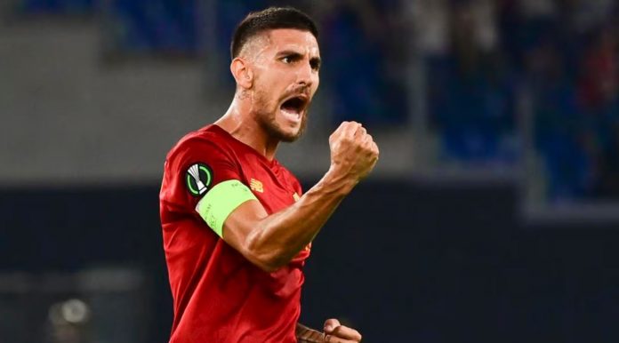 Lorenzo Pellegrini, kapten AS Roma, sedang menjadi target transfer utama West Ham United pada musim panas ini.