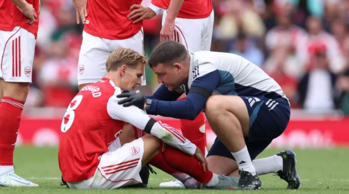 Martin Odegaard saat cedera di laga Arsenal vs Leeds United