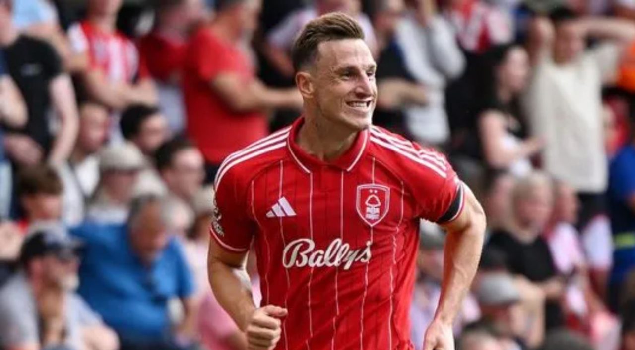 Nottingham Forest vs Brentford di pekan 1 Liga Inggris 2025-26