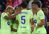 Para pemain Barcelona rayakan gol ke gawang Levante