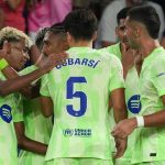 Para pemain Barcelona rayakan gol ke gawang Levante