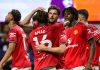 Para pemain Manchester United merayakan gol Mason Mount