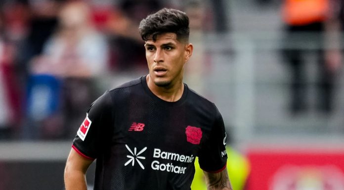 Piero Hincapie target transfer Arsenal dan Tottenham