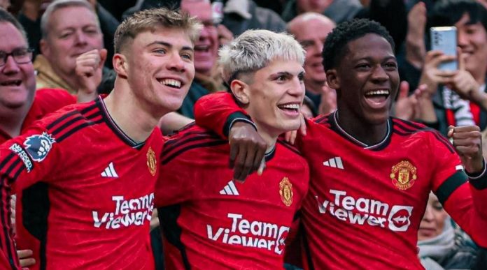 Rasmus Hojlund, Alejandro Garnacho dan Kobbie Mainoo pemain Manchester United
