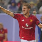 Rasmus Hojlund saat merayakan golnya ke gawang Bournemouth