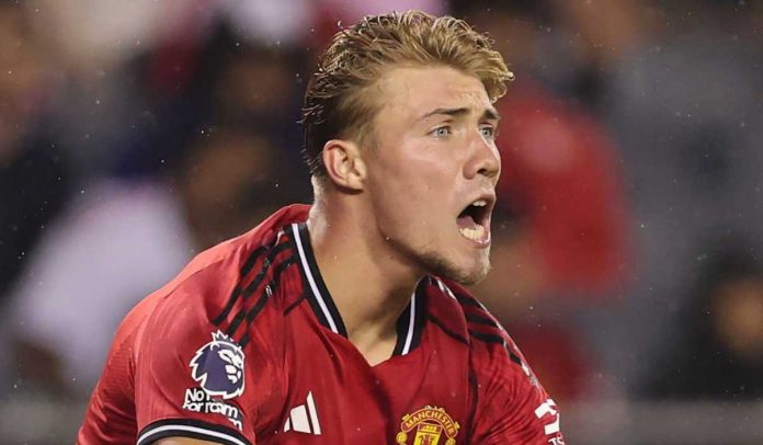 Rasmus Hojlund tak masuk rencana Ruben Amorim di Manchester United