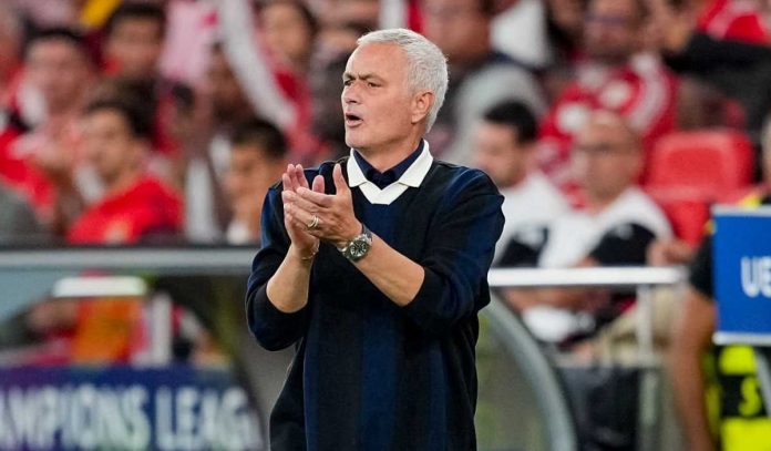 Reaksi Jose Mourinho di laga Fenerbahce vs Benfica