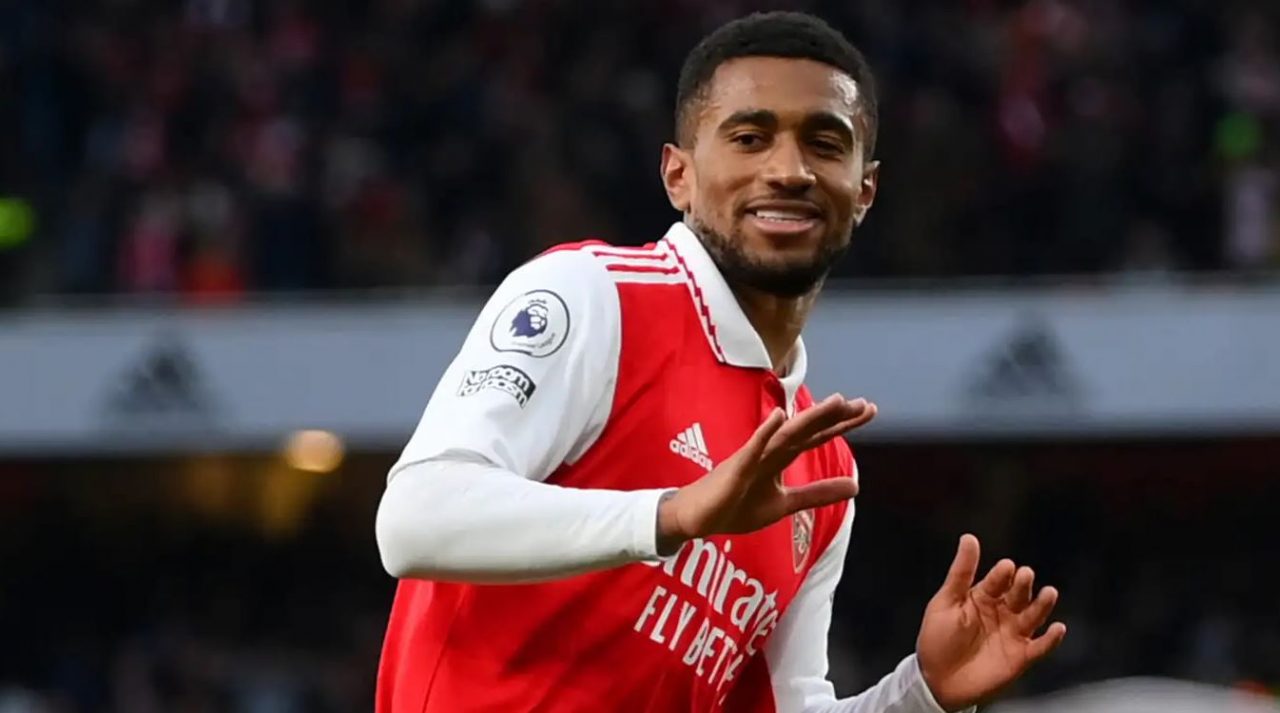 Reiss Nelson pemain Arsenal