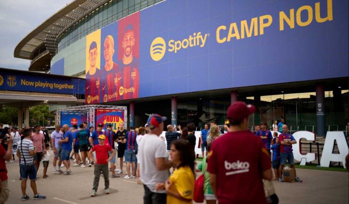 Sportify Camp Nou tampak dari depan