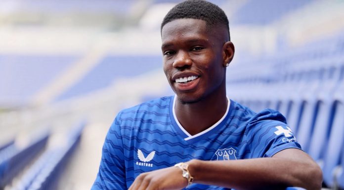 Thierno Barry pemain Everton