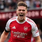 Arsenal Temukan Dimensi Serangan Baru Lewat Pergerakan Viktor Gyokeres Victor Gyokeres merayakan golnya ke gawang Leeds United