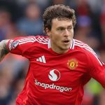 Victor Lindelof masih berstatus pemain bebas transfer