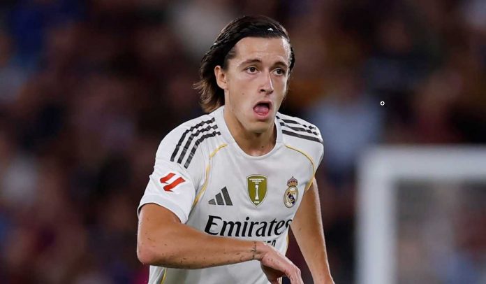 Aksi Alvaro Carreras di laga Levante vs Real Madrid