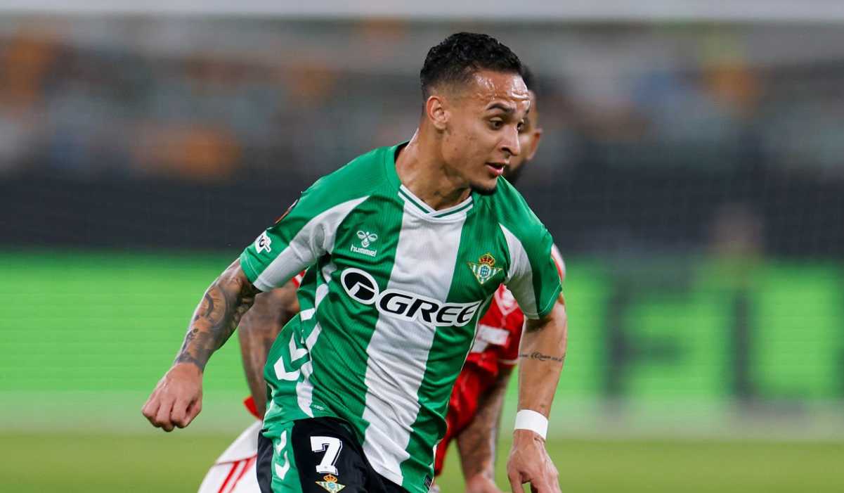 Aksi Antony di laga Real Betis vs Nottingham Forest