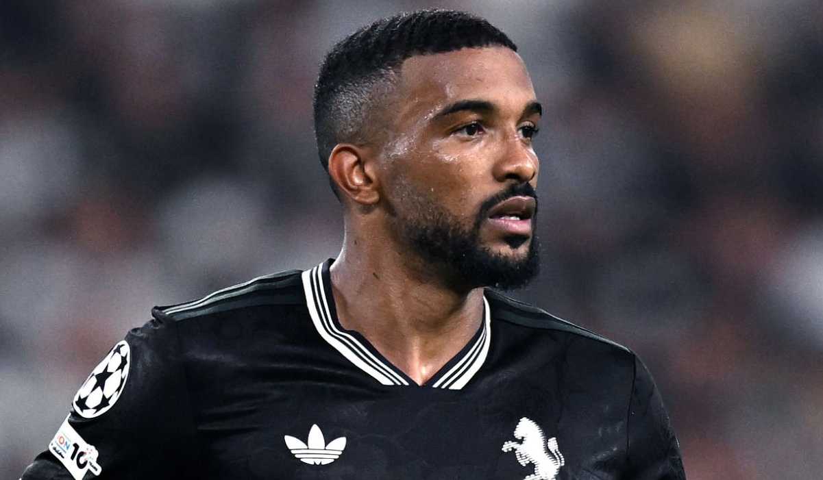 Aksi Gleison Bremer di laga Juventus vs Borussia Dortmund Aksi Gleison Bremer di laga Juventus vs Borussia Dortmund