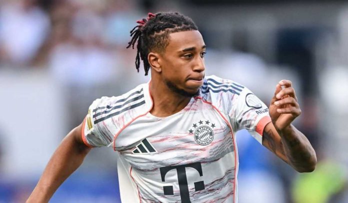 Aksi Michael Olise di laga Hoffenheim vs Bayern Munchen