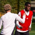 Alexander Isak berlatih dengan Hugo Ekitike di Liverpool