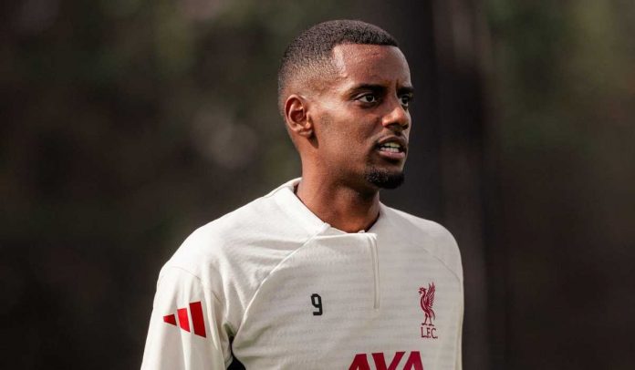 Alexander Isak di sesi latihan Liverpool Alexander Isak di sesi latihan Liverpool