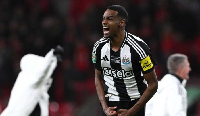 Alexander Isak merayakan kemenangan Newcastle atas Liverpool Alexander Isak merayakan kemenangan Newcastle atas Liverpool