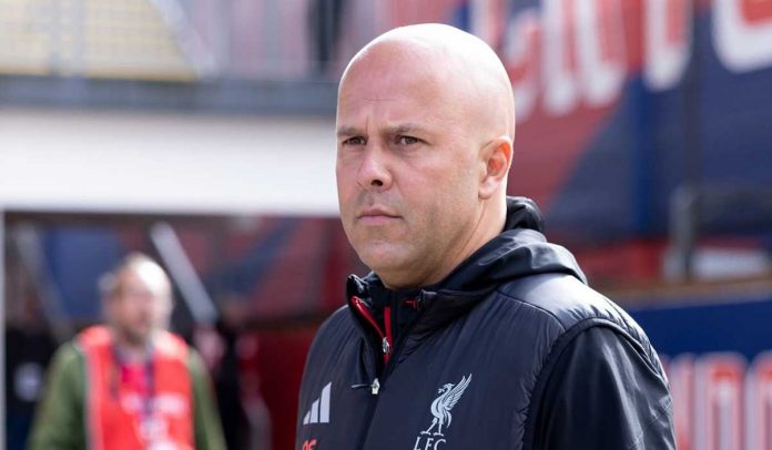 Arne Slot bersiap pimpin Liverpool hadapi Galatasaray di Liga Champions