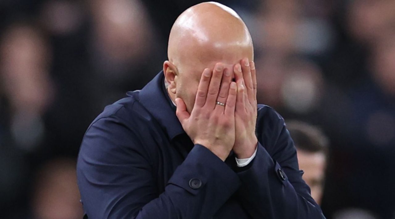 Arne Slot manajer Liverpool